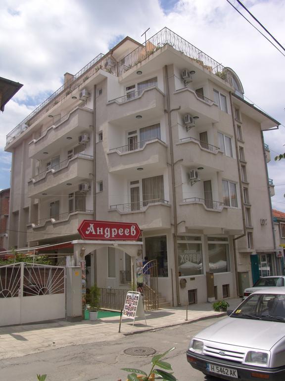 Family Hotel Andreev Nesebar Exterior photo